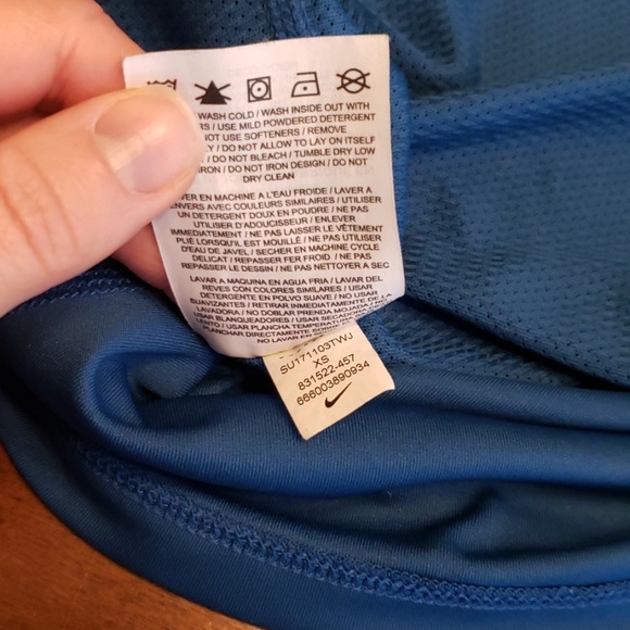 🚫SOLD🚫   Nike Activewear Tops Bundle XS - Picture 3 of 3